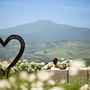 https://tuscany-equestrian.it-tuscanyhotel.com